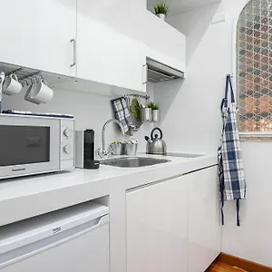  Apartment Design Trevi Fountain Italien